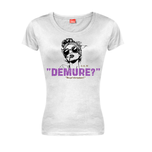 Demure T-shirt